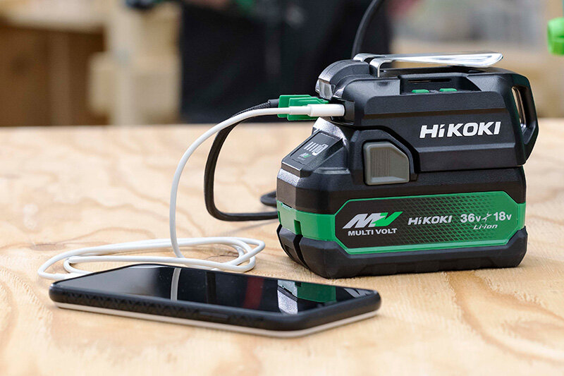 HiKOKI（ハイコーキ） 3月中旬〜下旬出荷予定 USB対応充電器 UC18DA(NM