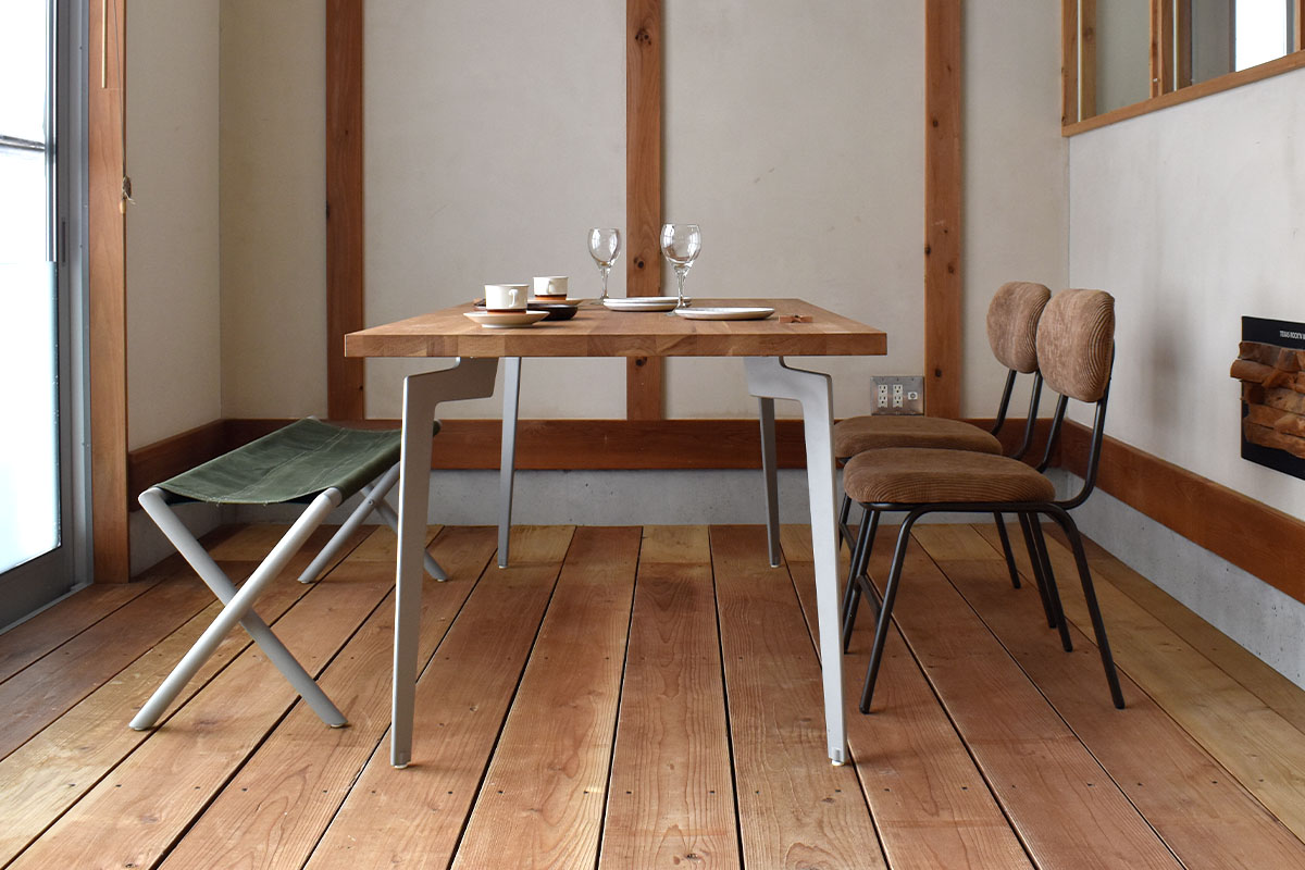 Deerleg 【天板 オーク無垢材】ホワイト アイアン脚 ダイニング
