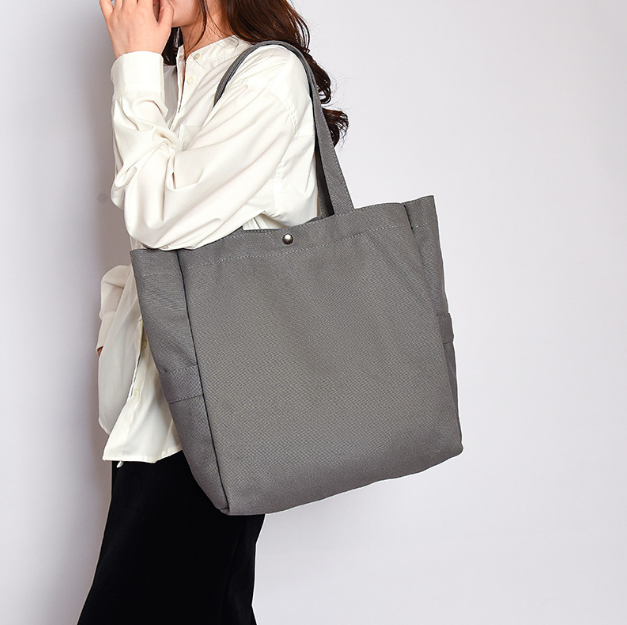 トートバッグ レディース キャンバス 大容量 軽量 帆布 大きめ a4 無地 肩掛け 通勤 通学 マザーズバッグ 旅行 スナップ留め |  | 07