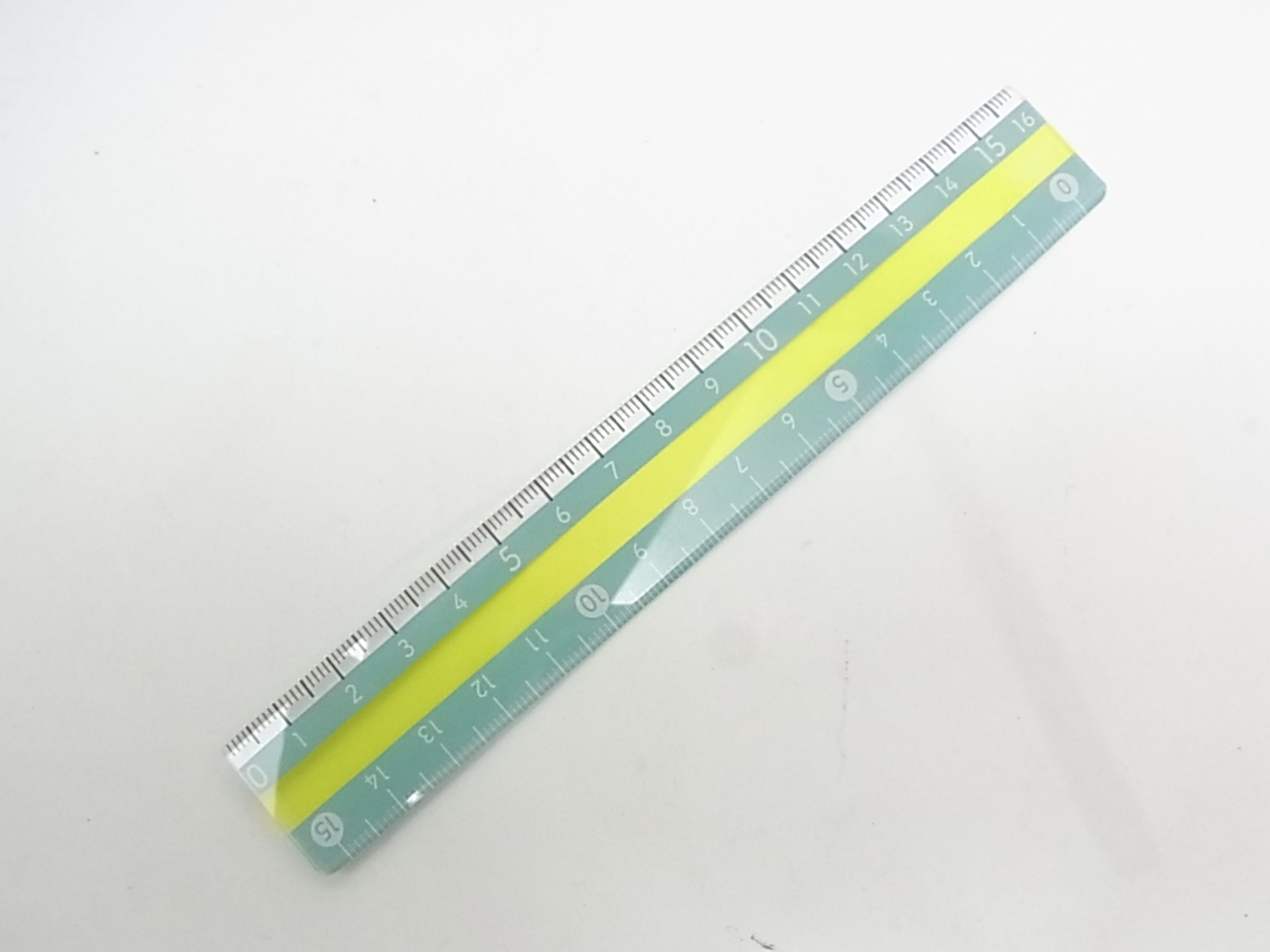クツワ（KUTSUWA） モジサシ 定規 15cm（KUTUWA）｜文字が読みやすい