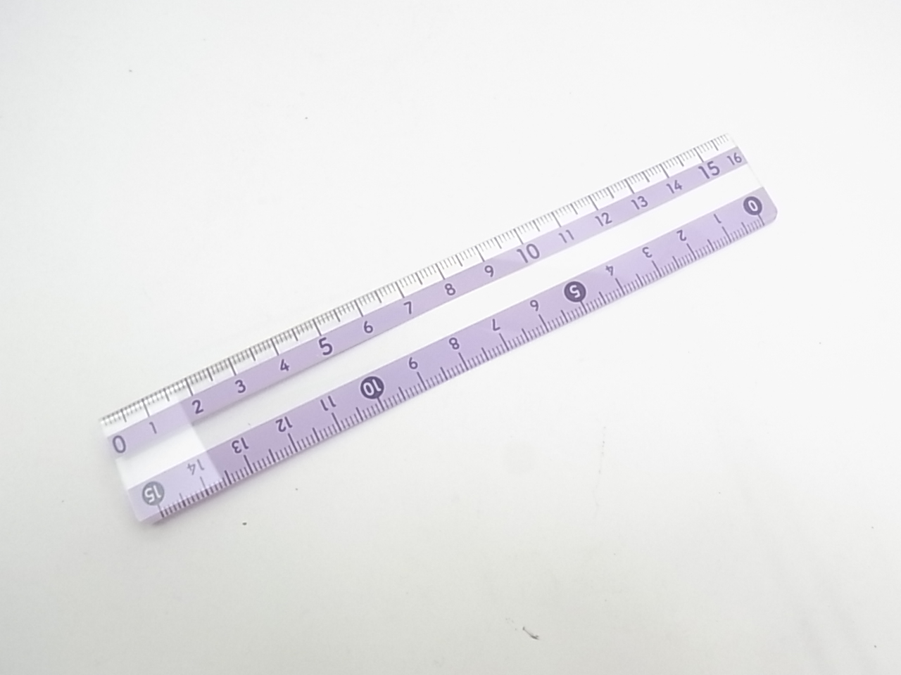 クツワ（KUTSUWA） モジサシ 定規 15cm（KUTUWA）｜文字が読みやすい