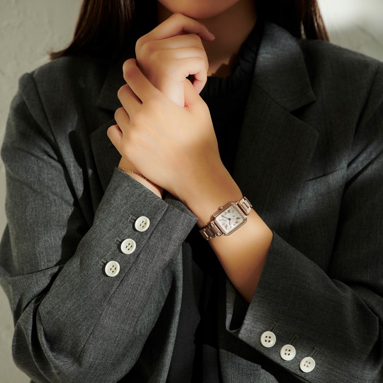 hikari コレクション （選べる特典付）シチズン クロスシー 腕時計