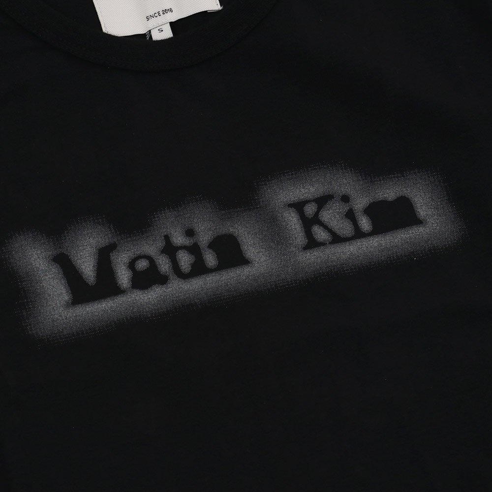 マーティンキム Matin Kim Tシャツ MATIN SHADE LOGO CROP TOP