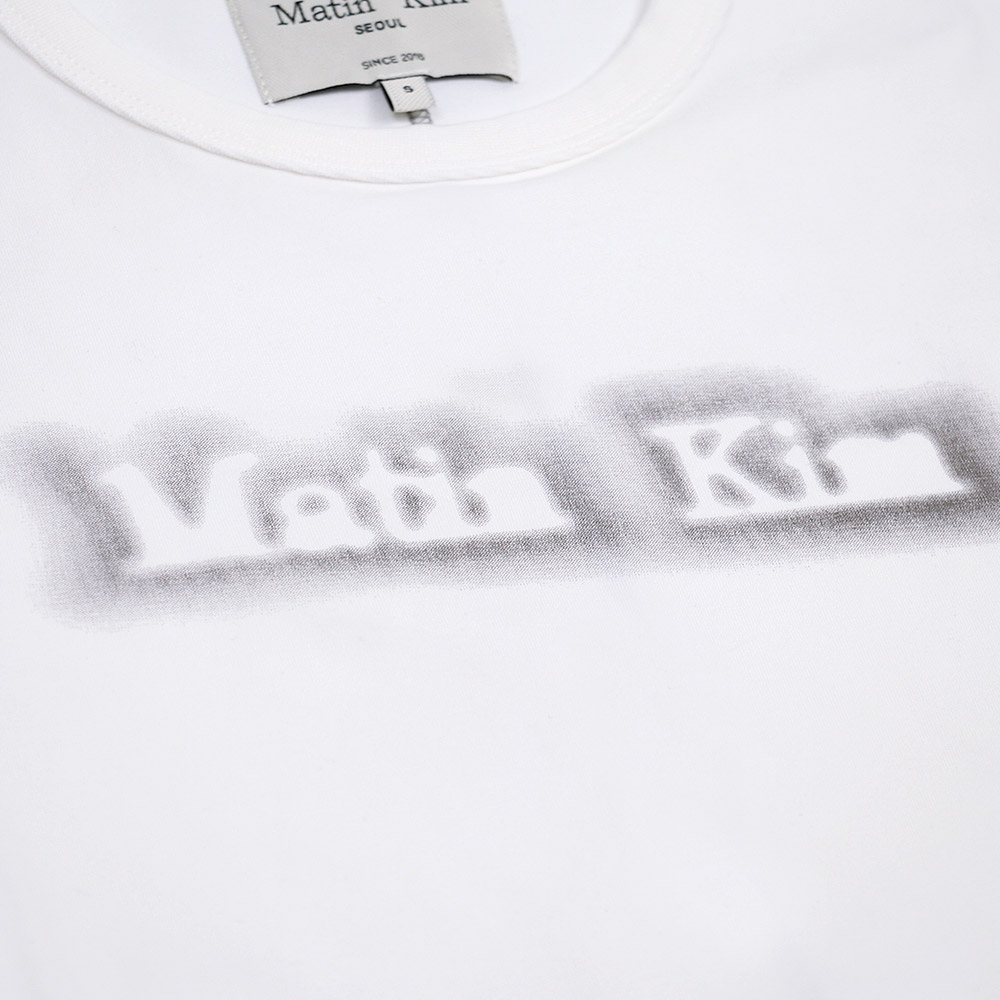 マーティンキム Matin Kim Tシャツ MATIN SHADE LOGO CROP TOP WHITE 半袖 レディース 韓国 ファッション アパレル クロップド丈 スリムサイズ マーティンキム Matin Kim Tシャツ MATIN SHADE LOGO CROP TOP
