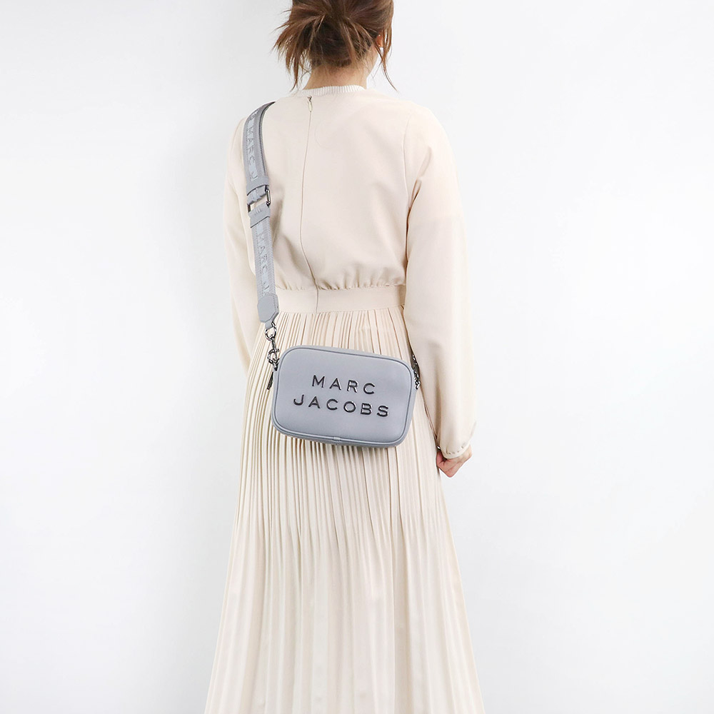 ☆新品☆ 【マークジェイコブス】 ザJリンクショルダーバッグ ベルベット 紺 白 マーク・ジェイコブス】ザ レザーカバードJマークサドルバッグ