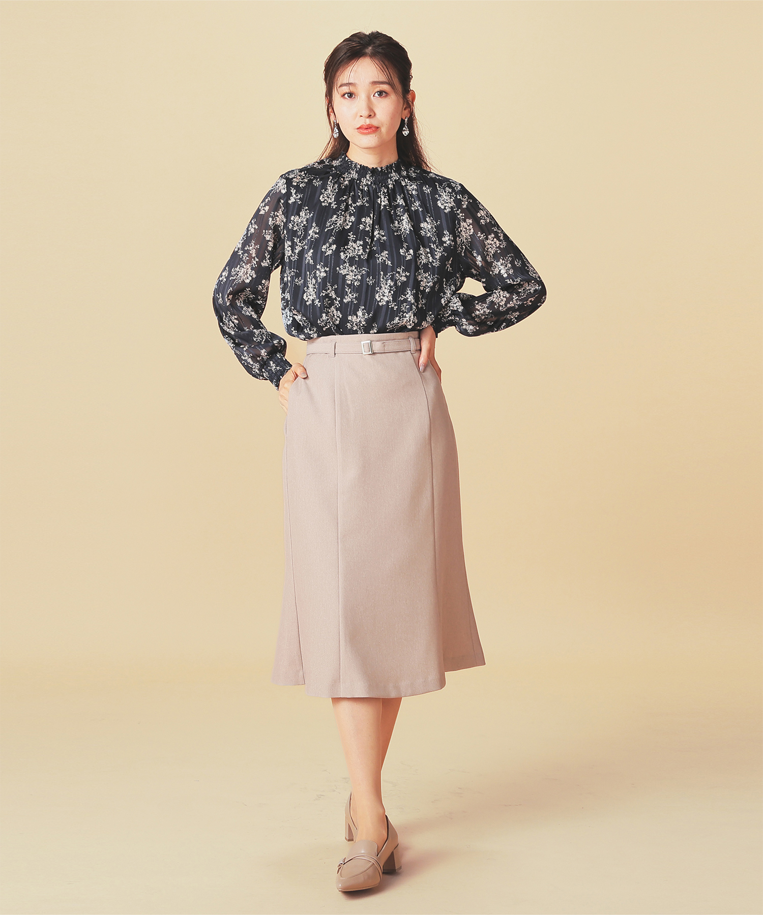 Honeys（ハニーズ） トップス 長袖 花柄 シアー素材 ラメ入り 裏地付き