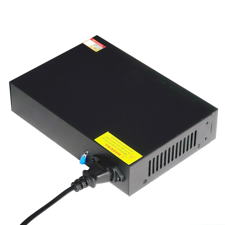 PoEスイッチングハブ PoE対応端末を一括接続 PoE4ポート
