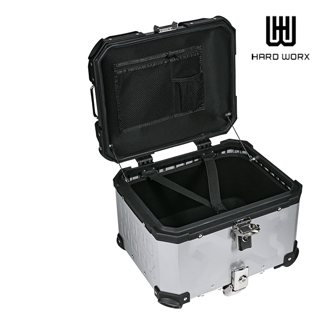 人気商品の HARD WORX ツーリング用ボックス カーボントップケース 45L