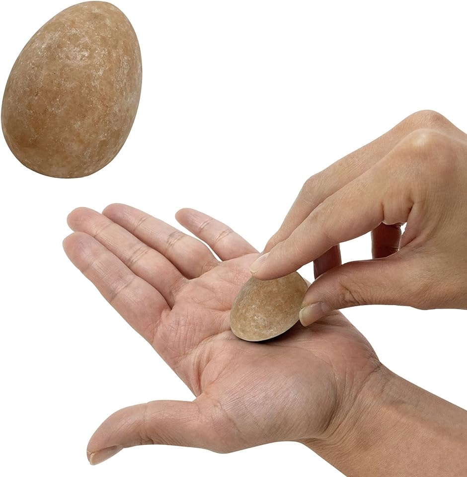 どこでも使えるつぼ押し2個セット 痛くない 指圧 タマゴ 天然石 健康グッズ マッサージ リラックス 手の運動( ベージュ 2個セット) | ブランド登録なし