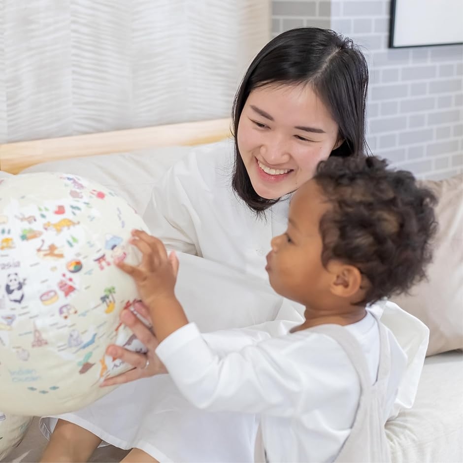 テレット ぎゅっと抱きしめられる地球儀アンティーク日本語 クッション Made in (ベージュ,  Lサイズ (直径約30cm ）)_2