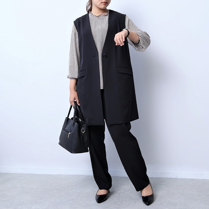 MB mint breeze L〜5L 幾何柄 フリルネックブラウス 大きい