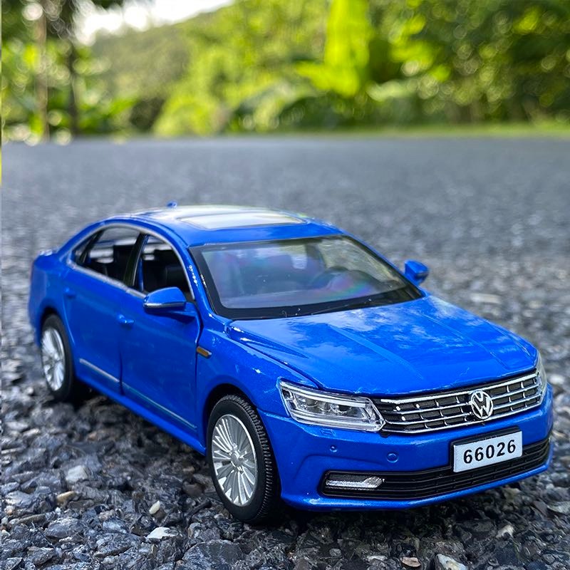 フォルクスワーゲンパサートミニカー 予約 1/64 フォルクスワーゲン PASSAT R36 (B6) VARIANT