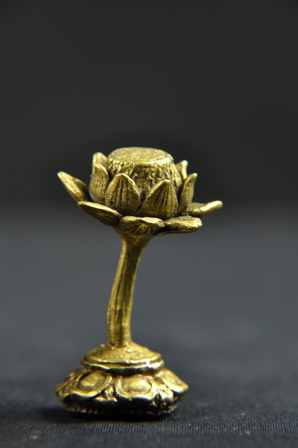 極小仏像 観音菩薩三麻耶 銅造鍍金仕上げ（金銅仏） : 仏像仏画