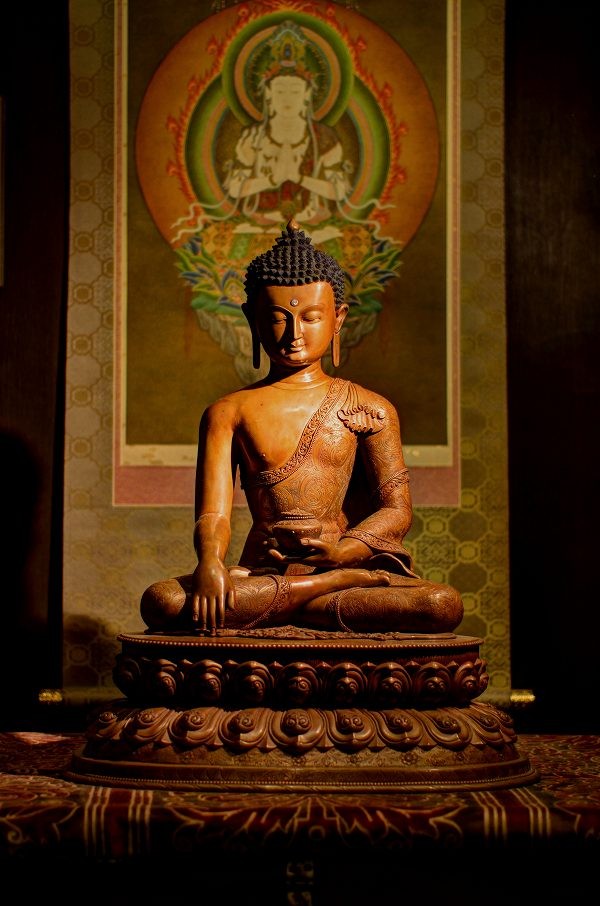 釈迦如来像銅造彫金仕上げ : 仏像仏画チベット美術卸の天竺堂 - 通販