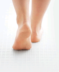 滑りにくい「ソフトカラリ床」