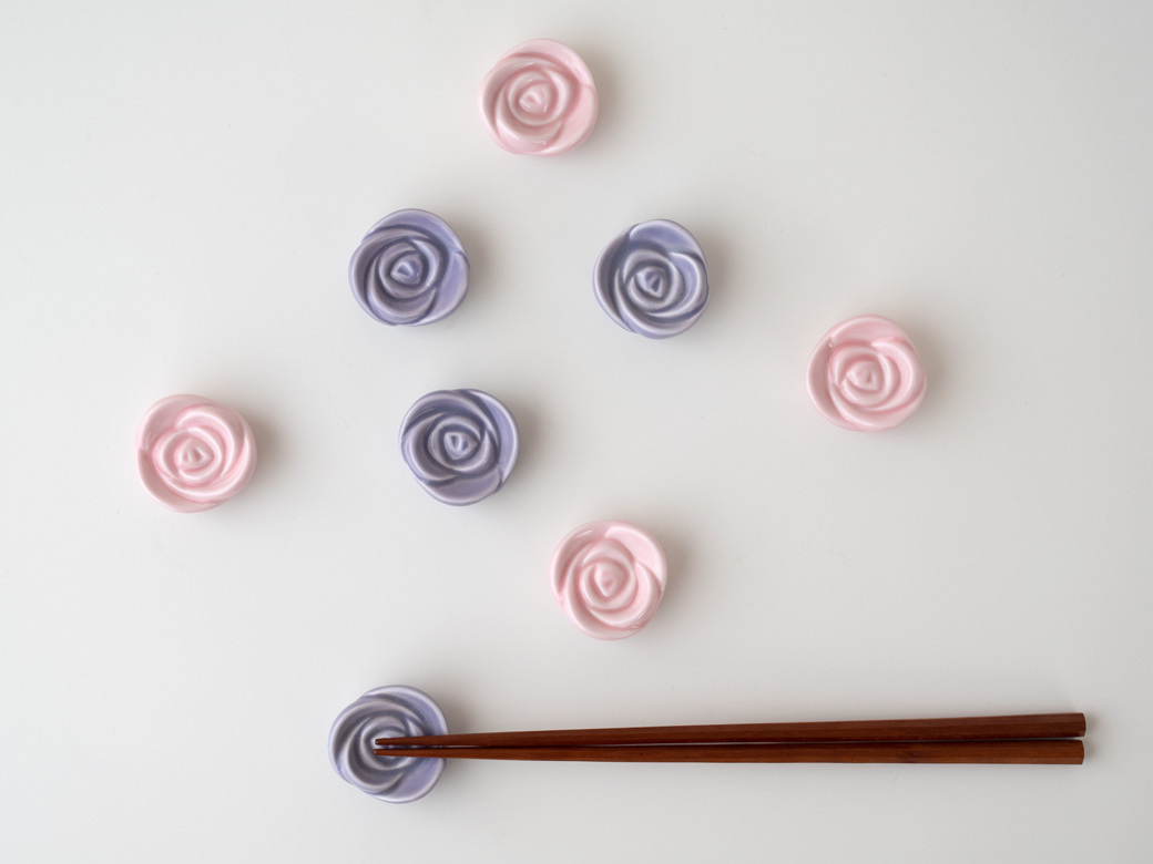 未使用保管品✨清水焼 団扇型 薔薇の花 箸置き 単品✨京焼 箸置 バラ 箸おき 京千 バラの箸置き 2カラーばら 薔薇 かわいい 波佐見焼 カトラリー