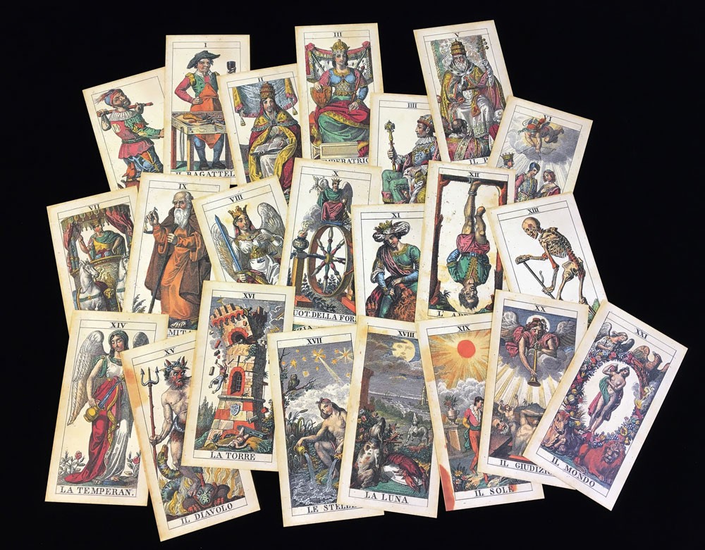 正規品 TAROCCO \"SOPRAFINO\" ソプラフィーノ タロットカード Amazon.co.jp: タロッコ ソプラフィーノ 19世紀に発行されたタロット