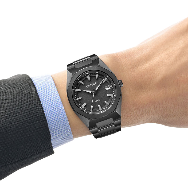 美品　CITIZEN　シチズン　アテッサ　ブラック　シルバー　ソーラー　メンズ ATTESA（CITIZEN） シチズン アテッサ ブラックチタンシリーズ クロノ