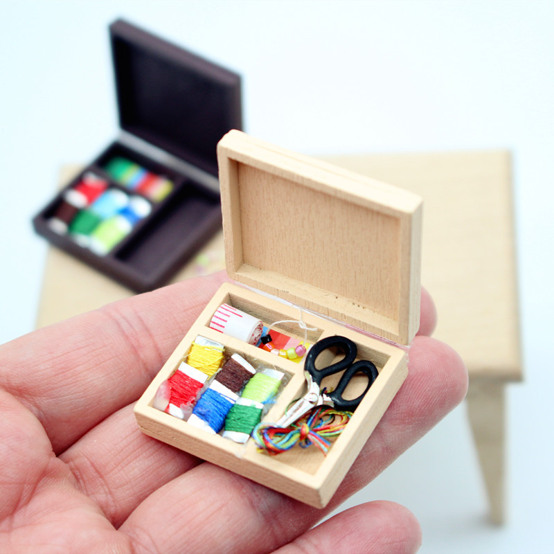 ミニチュア雑貨  ハサミ付き 糸セット