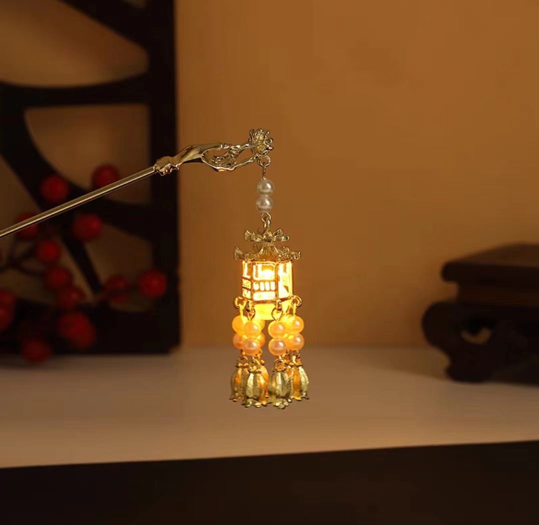 光るかんざし 髪飾り