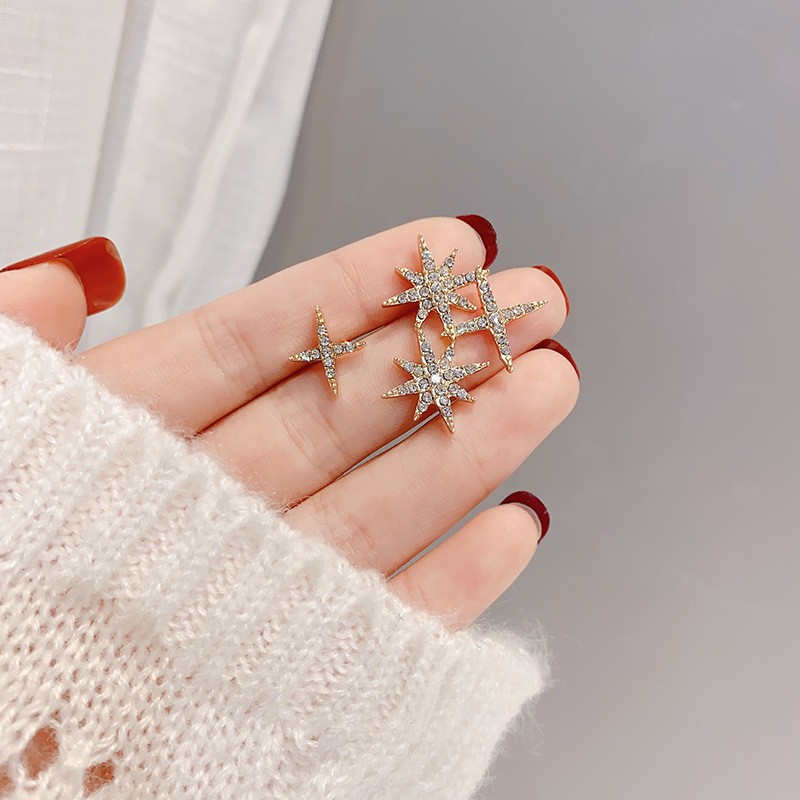 送料無料 アシンメトリー スター ピアス 可愛い 星 キラキラ ライン