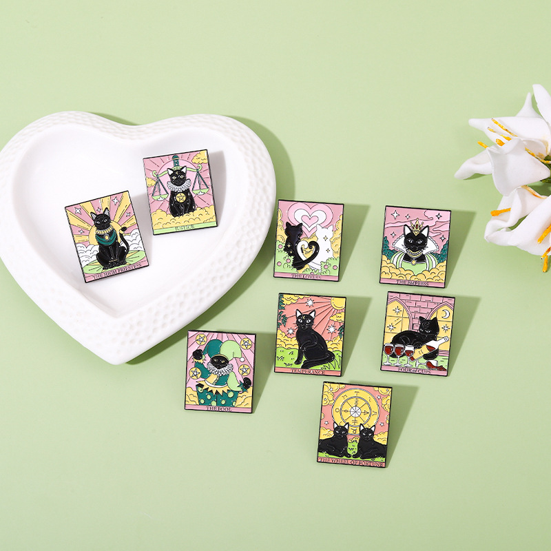 猫 タロットカード ピンバッジ 