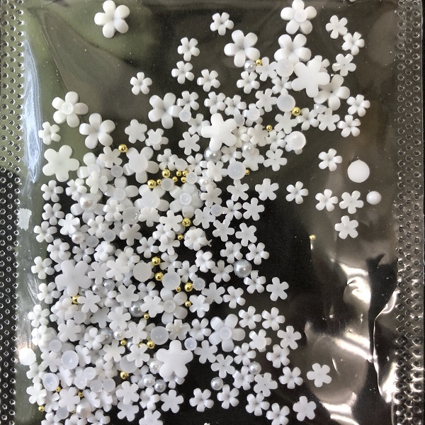 送料無料 ネイルチップ ネイルパーツ 白花 パール お花 金銀 ネイル