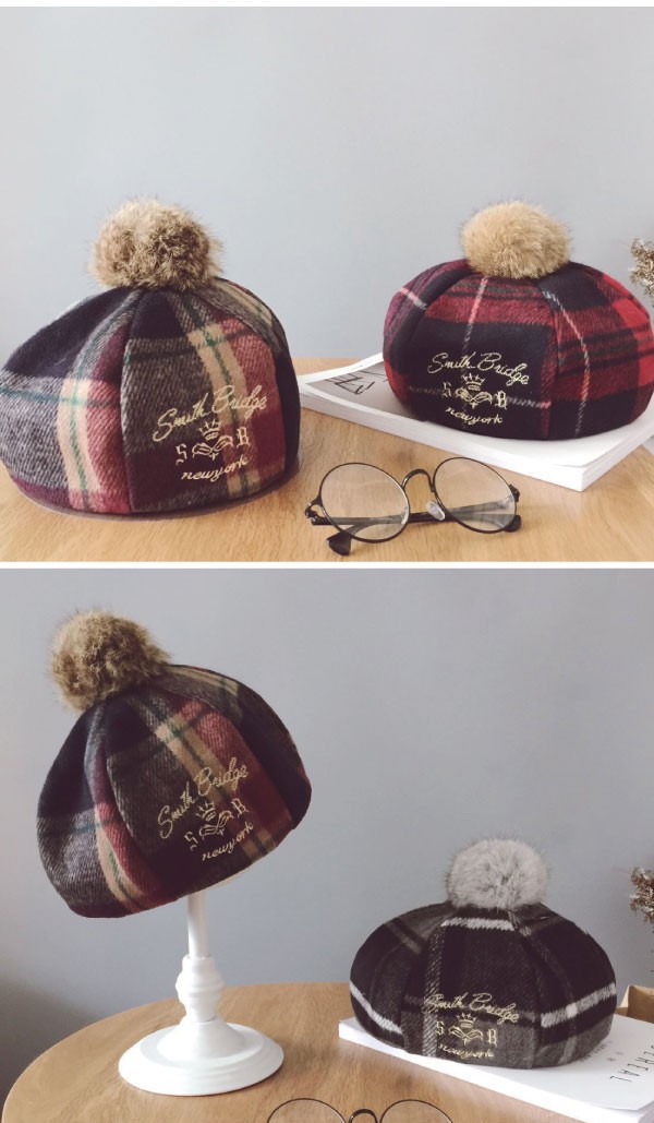 エンブレム刺繍入りのふんわりチェックベレー帽