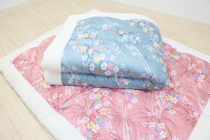 綿布団　手作り掛けふとん　約150☓200cm 掛け布団 和式 掛布団 手作り 綿混わた入 シングル 和ふとん 150×200cm
