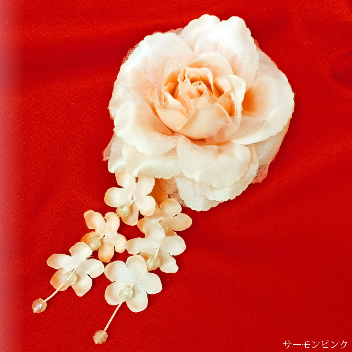 ヴィンテージ ブローチ　女性の横顔　花の髪飾りとコサージュ ヴィンテージ ブローチ　女性の横顔　花の髪飾りとコサージュ