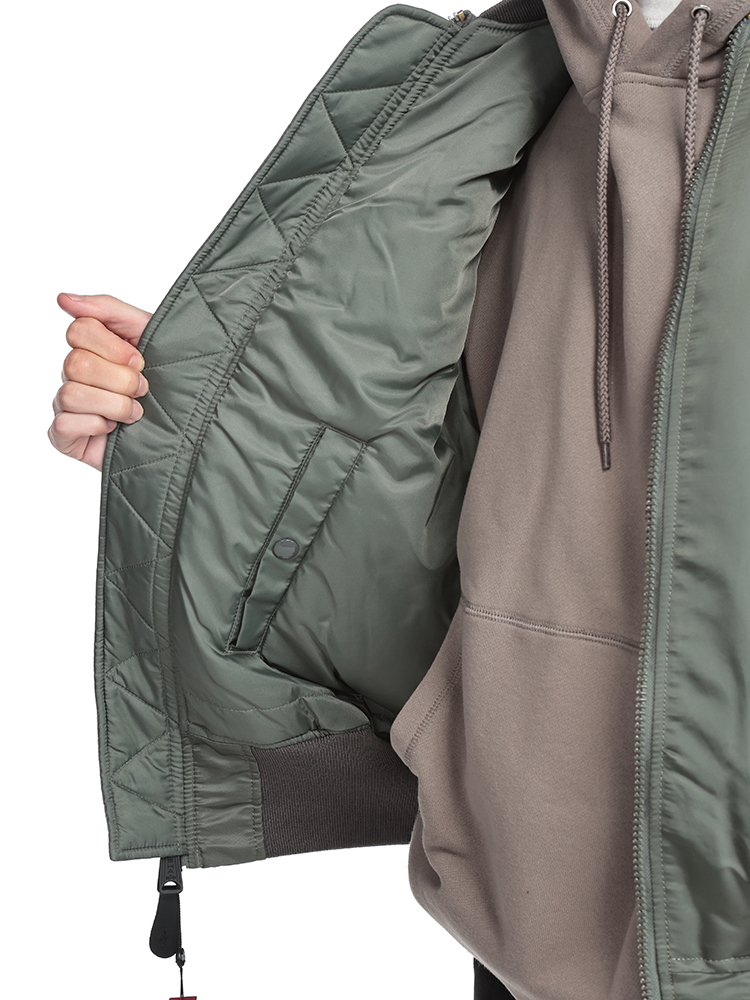 Alpha Industries（アルファ・インダストリーズ） ALPHA INDUSTRIES