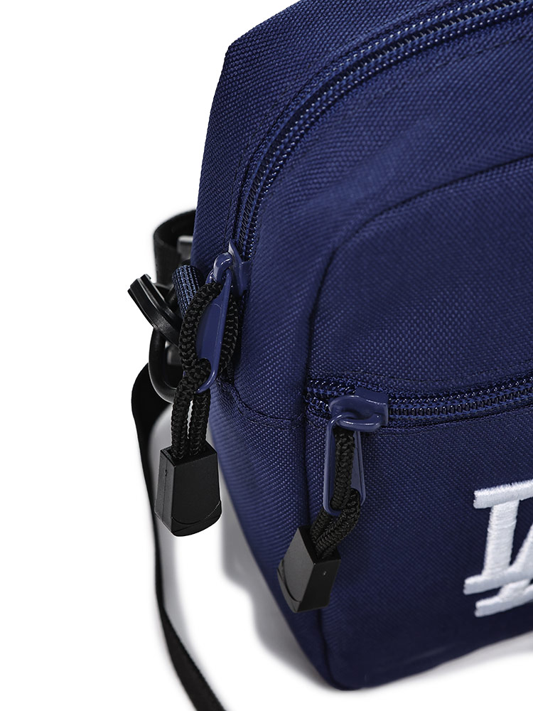 新品MLB公式ドジャースショルダービーガンレザーバッグハンドバッグコインポーチ付 新品MLB公式ドジャースショルダービーガンレザーバッグ