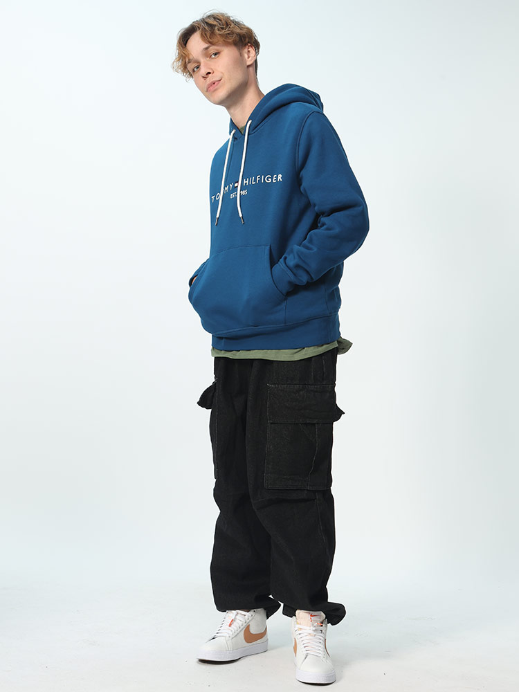 TOMMY HILFIGER（トミー・ヒルフィガー） パーカー ロゴ刺しゅう