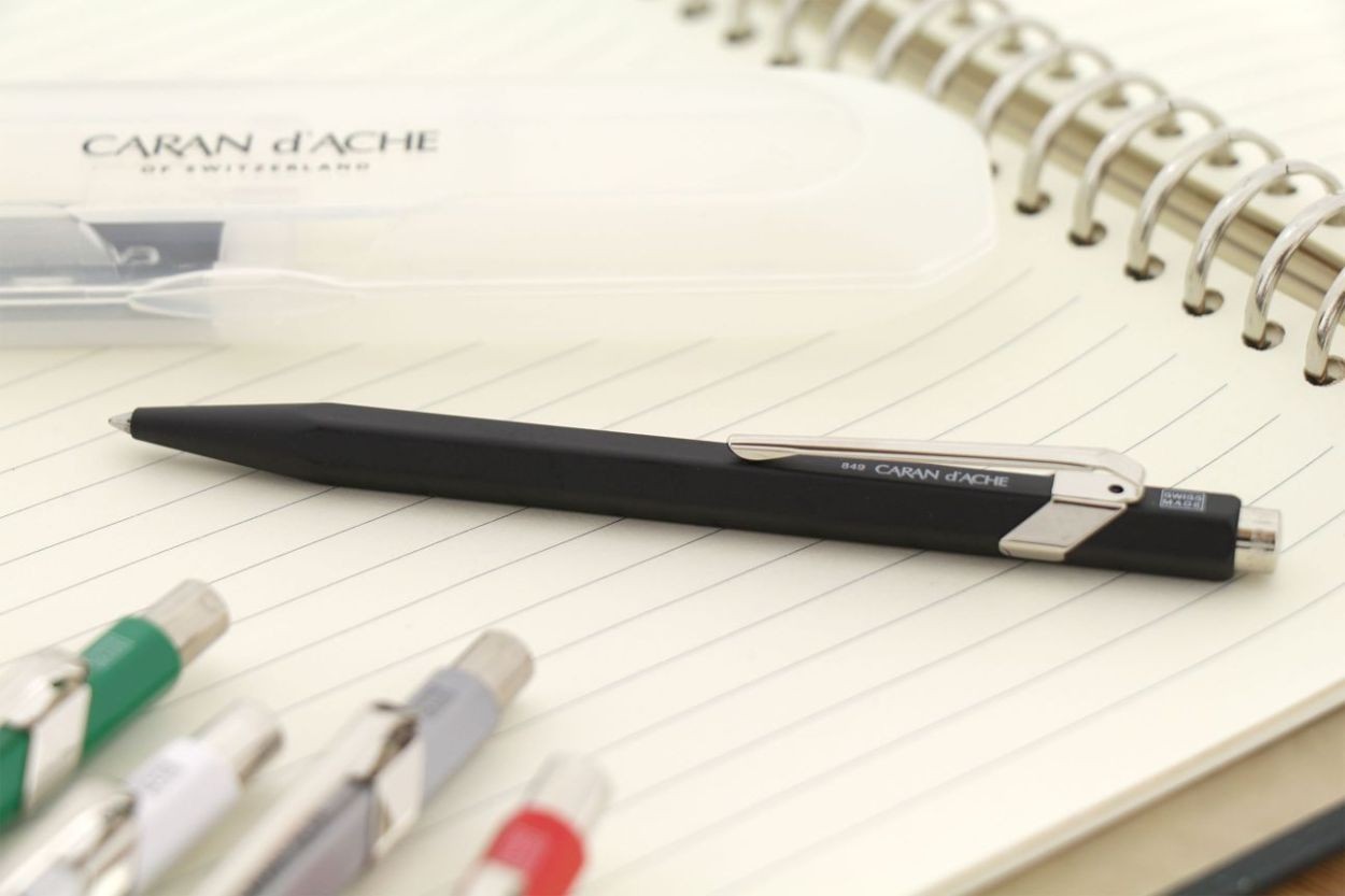 CARAN d'ACHE ボールペン 未使用 CARAN d'ACHE（カランダッシュ） ボールペン CARAN d'ACHE 849 CLASSIC