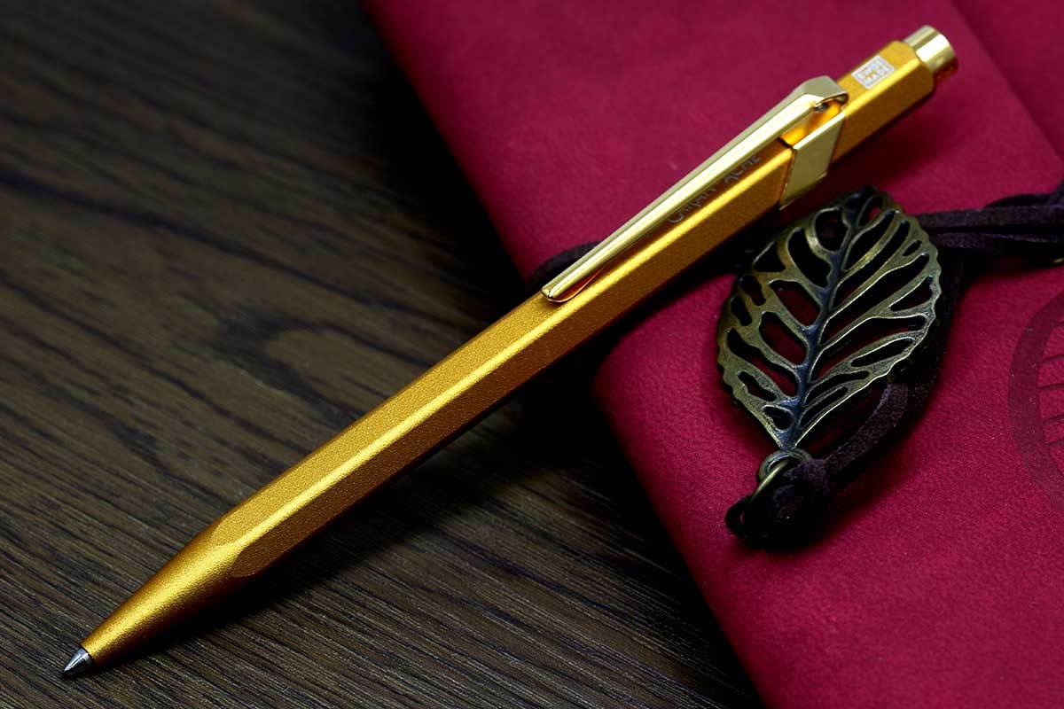 CARAN d'ACHE（カランダッシュ） ボールペン CARAN d'ACHE 849 Gift