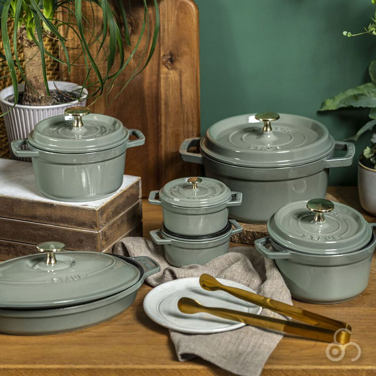 正規品 STAUB ストウブ ピコ・ココット ラウンド 10cm 40500-101(両手鍋)の画像