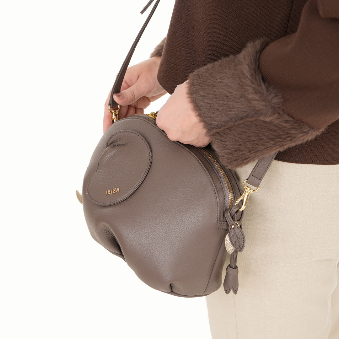 【新品未使用】 イビザ IBIZA アニマル ゾウ レザー ハンド バッグ 象 イビサ公式 ぞう ショルダー 斜めがけ 大人 かわいい ゾウ 人気