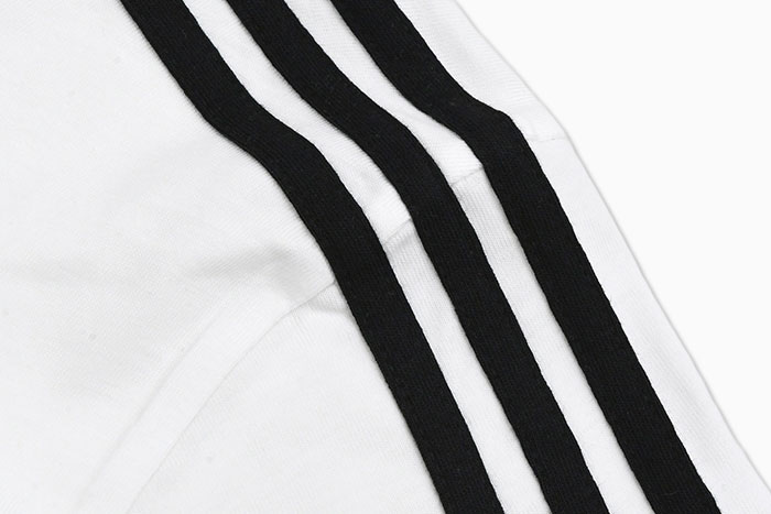 adidasアディダスのTシャツ Adicolor 3 Stripes Oversized07