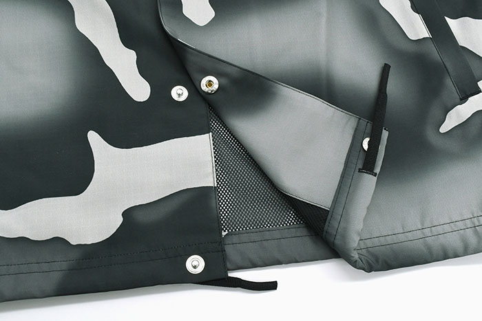 adidasアディダスのジャケット Camo Coach12