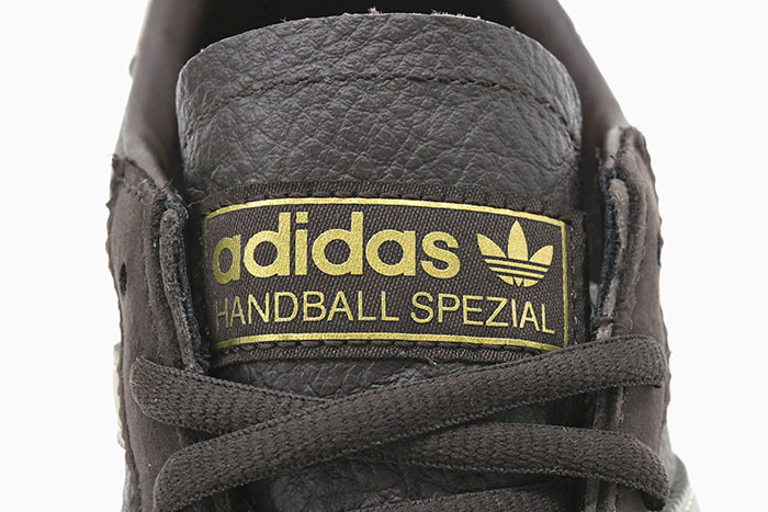 adidas Originals アディダス スニーカー レディース & メンズ