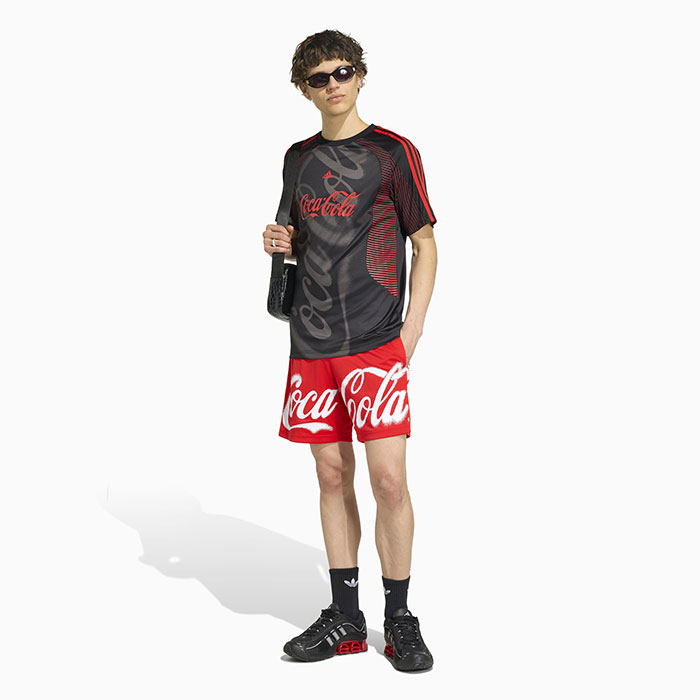 adidasアディダスのカットソー Coca-Cola Teamgeist 26 Jersey Crew01