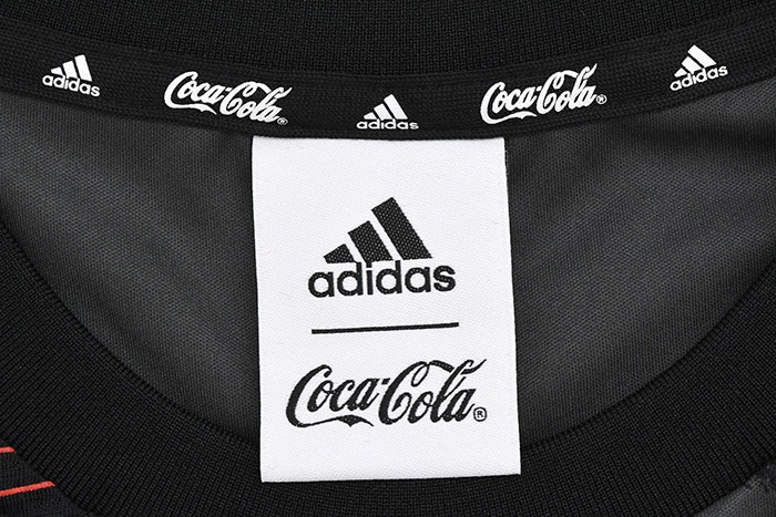 adidasアディダスのカットソー Coca-Cola Teamgeist 26 Jersey Crew11
