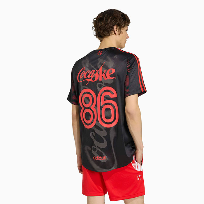 adidasアディダスのカットソー Coca-Cola Teamgeist 26 Jersey Crew03