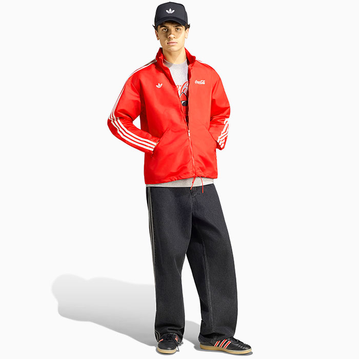 adidasアディダスのジャケット Coca-Cola Nylon Parka01