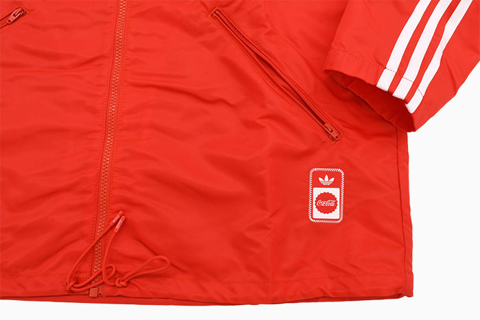 adidasアディダスのジャケット Coca-Cola Nylon Parka14