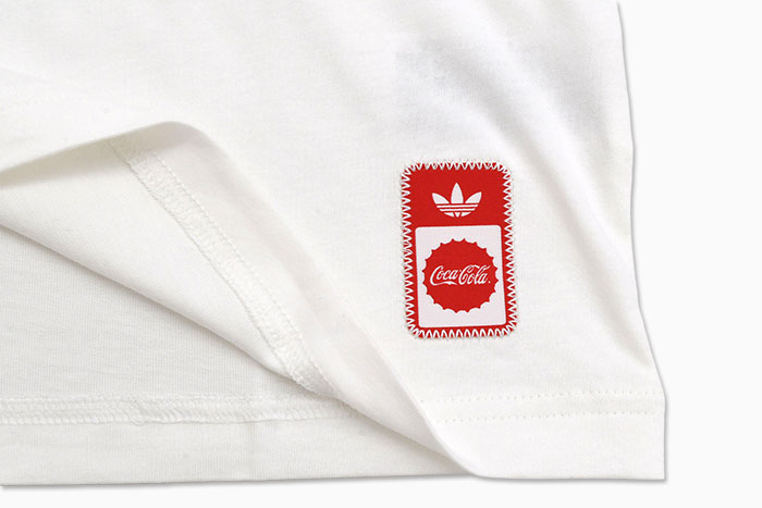 adidasアディダスのTシャツ Coca-Cola Cali15