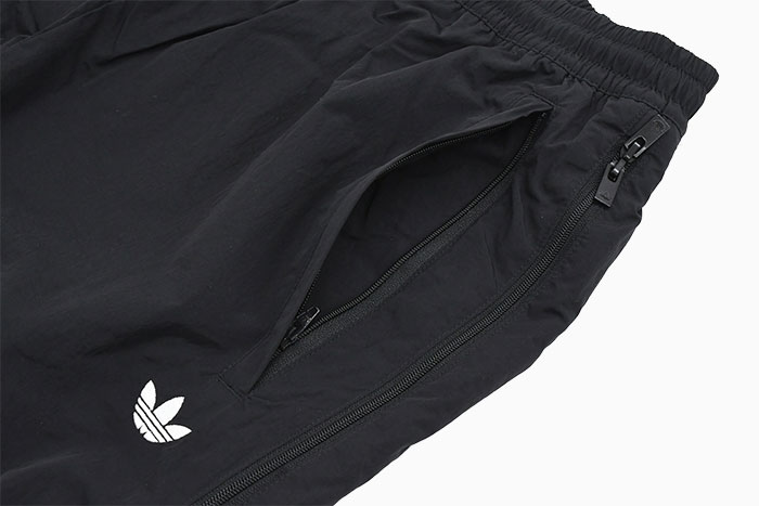 adidasアディダスのジャージ Oversize Super Star Track Pant09