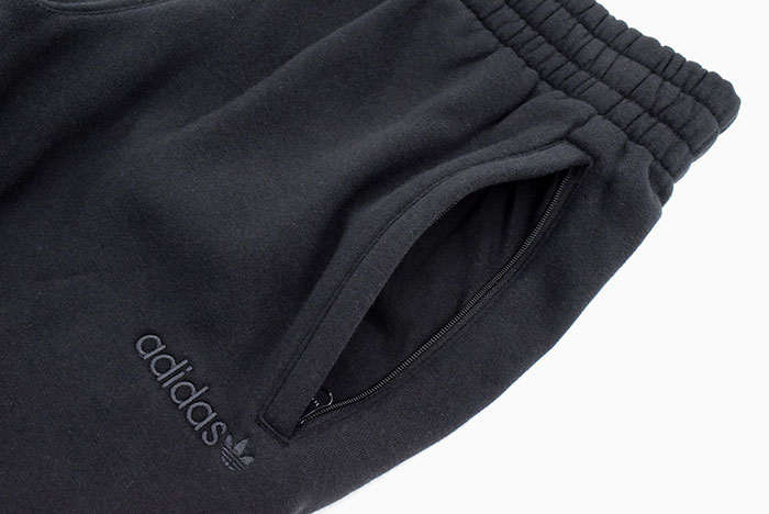 adidasアディダスのパンツ Trefoil Linear Label Sweat Pant09