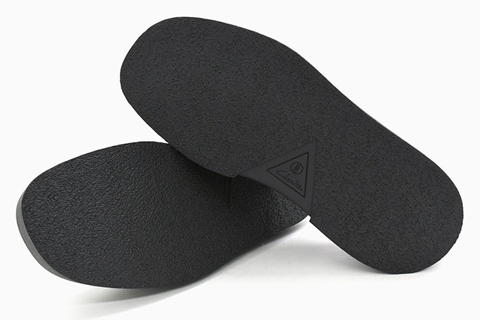 CLARKSクラークスのブーツ トービュー07