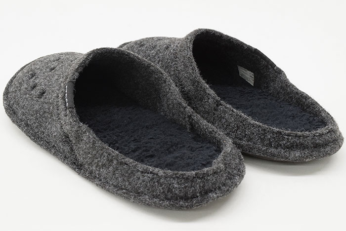 crocsクロックスのサンダル CLASSIC SLIPPER05